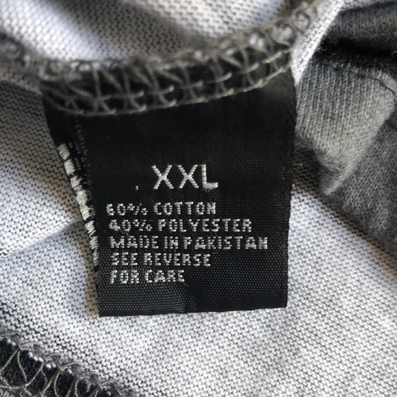 Akuma V-Neck T-Shirt - Picture 6 of 9